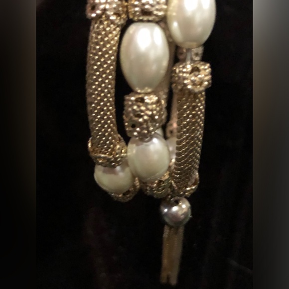 Goldtone And Faux Pearls Wrap Around Bracelet NWT! - Picture 5 of 5